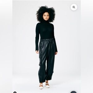 Tibi Celia Drape Pull On Wilt Jogger-Regular
Black
Size small